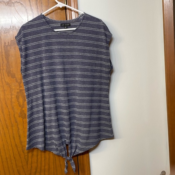 LANE BRYANT UEC 14/16 Blue white dot Short Sleeve Textured T-Shirt tie front - Picture 2 of 10